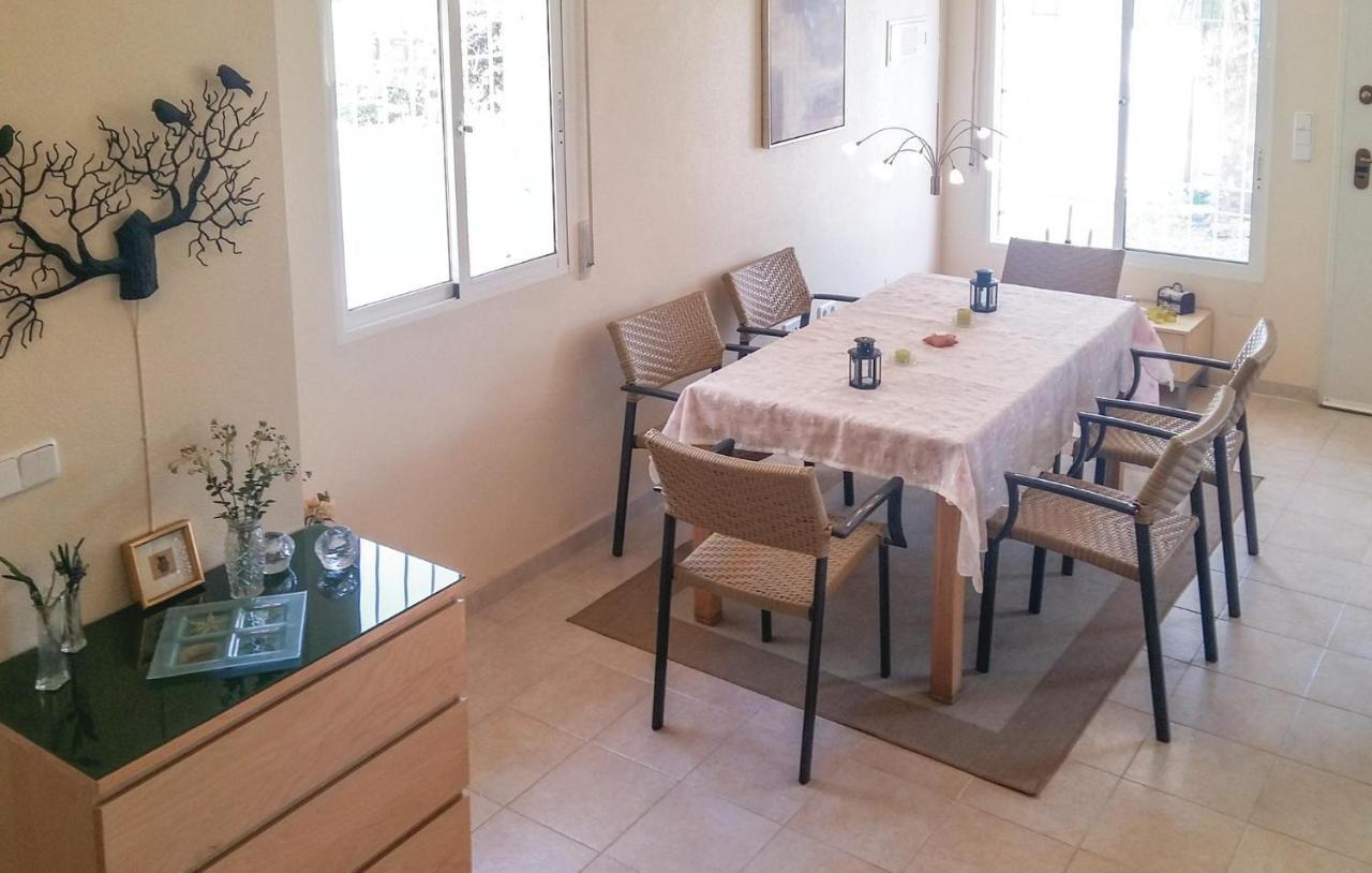 Cozy Home In Orihuela Costa With Kitchen Dehesa de Campoamor  Esterno foto