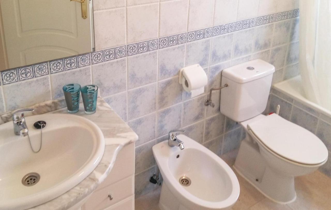 Cozy Home In Orihuela Costa With Kitchen Dehesa de Campoamor  Esterno foto