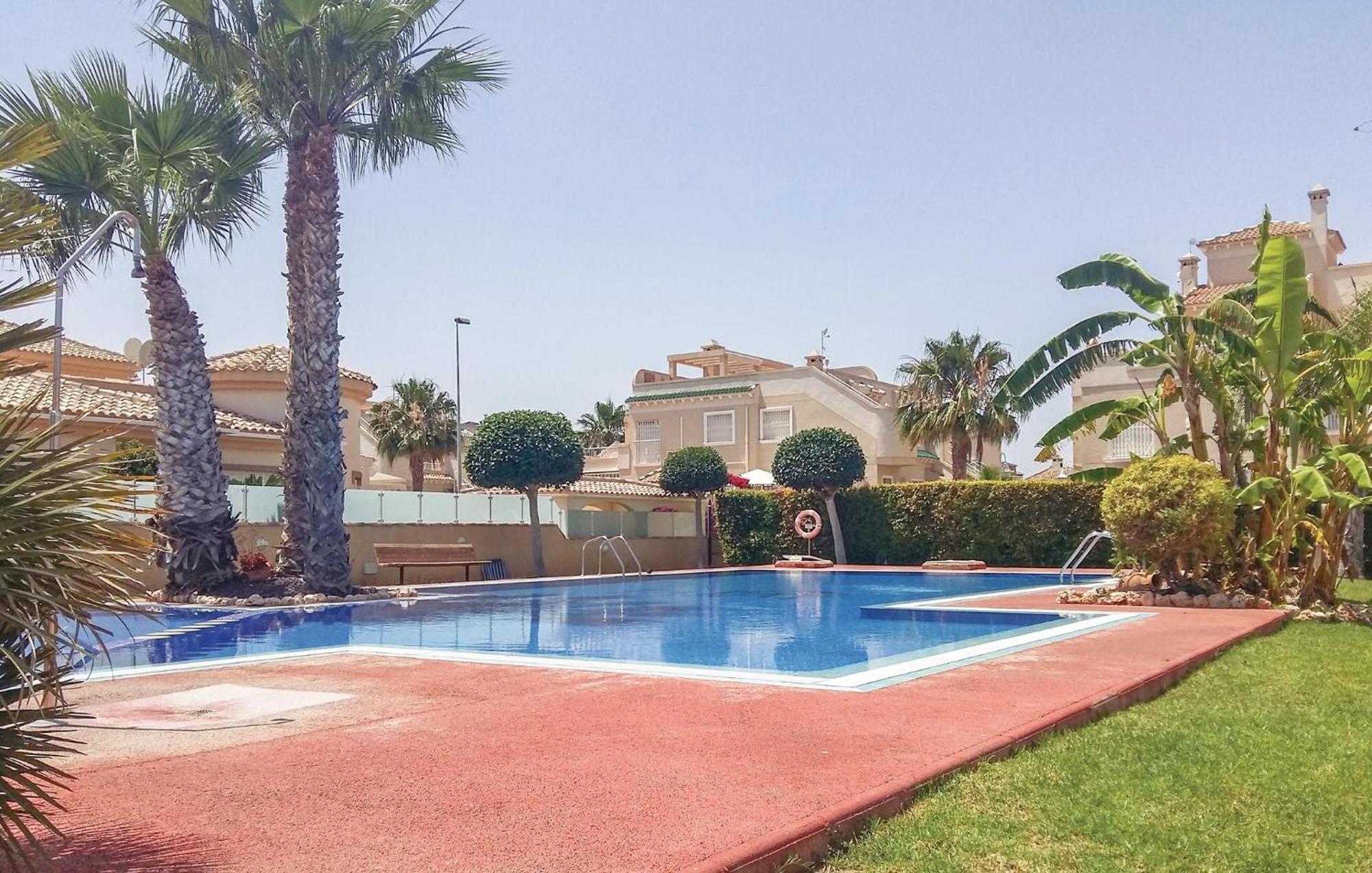 Cozy Home In Orihuela Costa With Kitchen Dehesa de Campoamor  Esterno foto